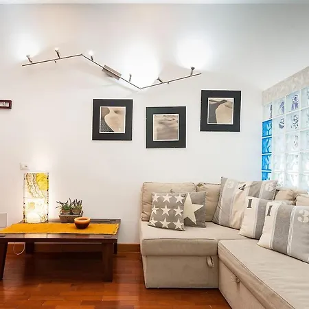 St. Peter - Loft At 50m From Metro דירה *